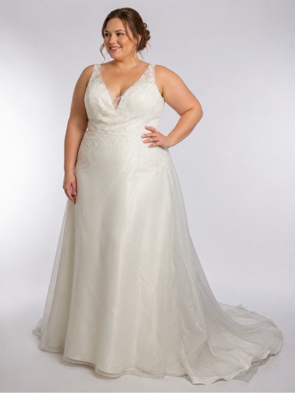 Size 12 V-Neck Lace Bodice Bridal Gown BELOVED by Casablanca Bridal - Picture 1 of 14